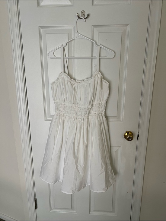 Abercrombie & Fitch Dresses & Skirts - Abercrombie & Fitch Cream Smocked Waist Spaghetti Strap Mini Dress